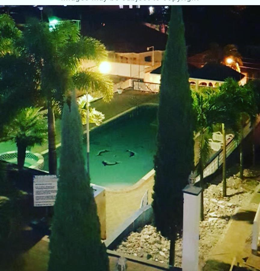Tropics View Jamaica Hotel Hatfield ภายนอก รูปภาพ